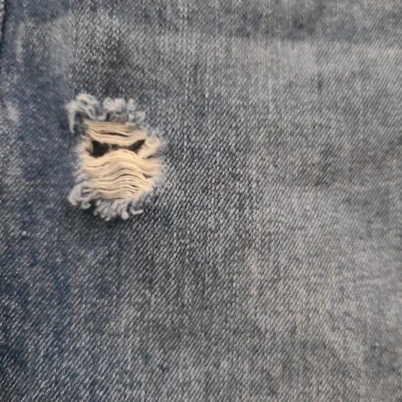 Juicy Couture Distressed Ankle Jeans - Picture 6 of 10